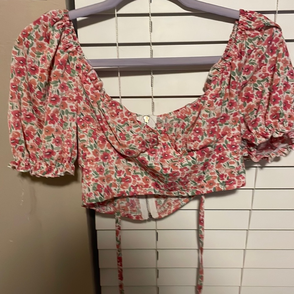 FLORAL CROP TOP